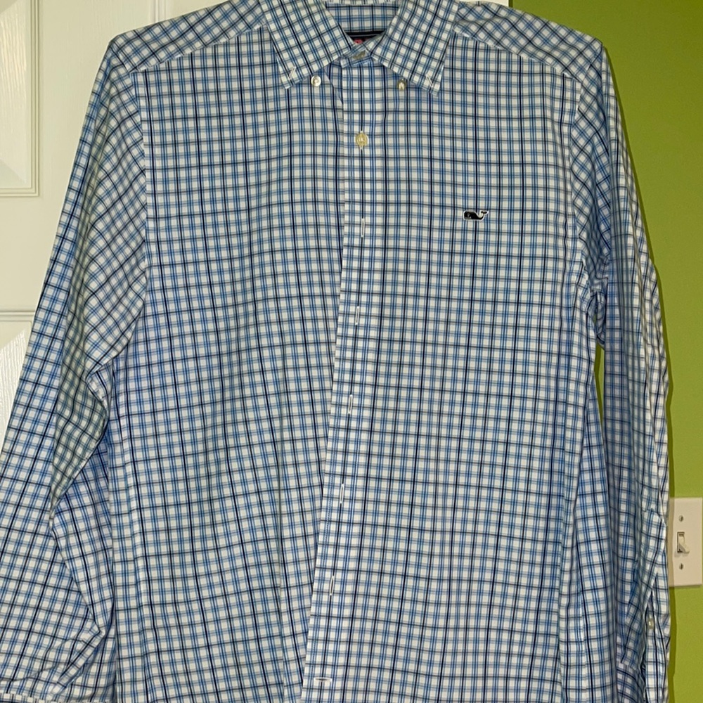 Vineyard Vines slim fit whale shirt. Mint condition! Blue and white checks